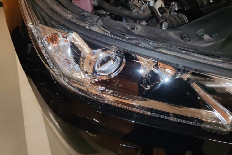 Used Toyota Highlander 2018 2.0T Four-Wheel Drive Supreme Edition 7-Seater China VI Right Front Headlight