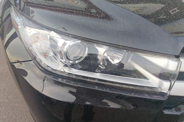 Used Toyota Highlander 2018 2.0T Four-Wheel Drive Luxury Version 7 Seats China VI Standard Right Front Headlight