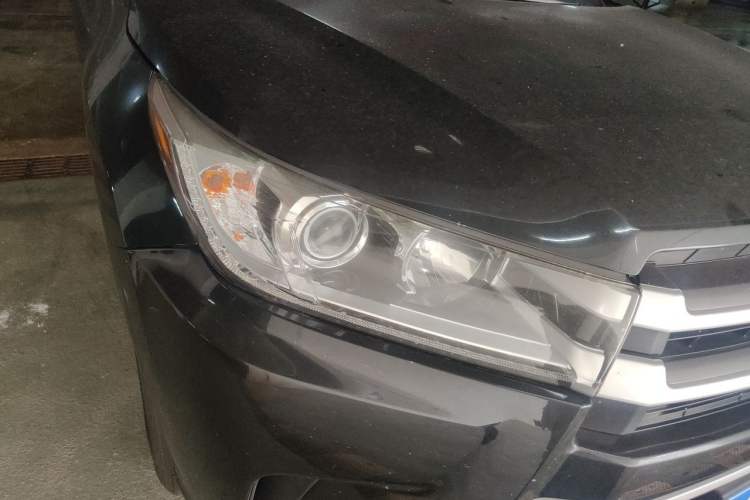Used Toyota Highlander 2018 2.0T Four-Wheel Drive Elite Edition 7 Seats China V Standard Right Front Headlight