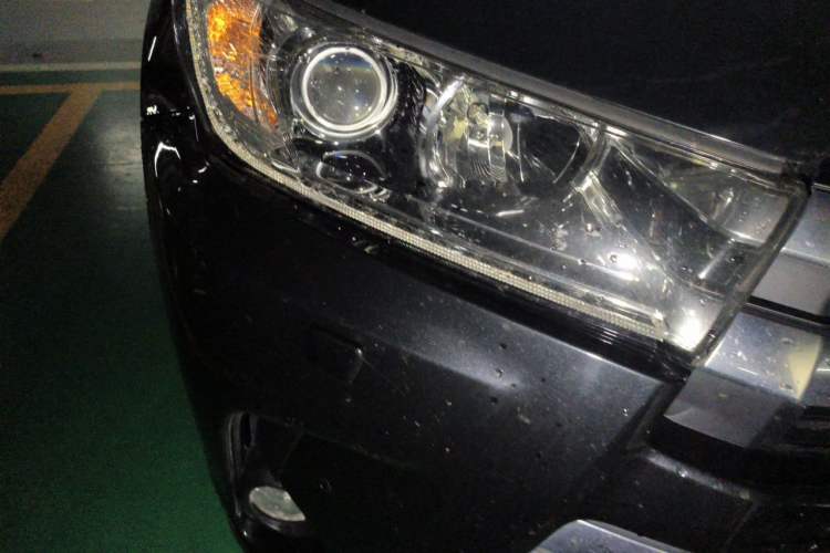 Used Toyota Highlander 2018 2.0T Four-Wheel Drive Supreme Edition 7-Seater China VI Right Front Headlight