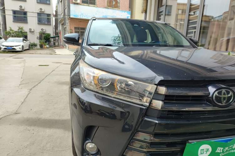 Used Toyota Highlander 2018 2.0T Four-Wheel Drive Knight Edition 7 Seats China VI Standard Right Front Headlight