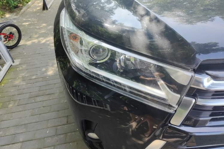Used Toyota Highlander 2018 2.0T Four-Wheel Drive Prestige Version 7 Seats China VI Standard Right Front Headlight
