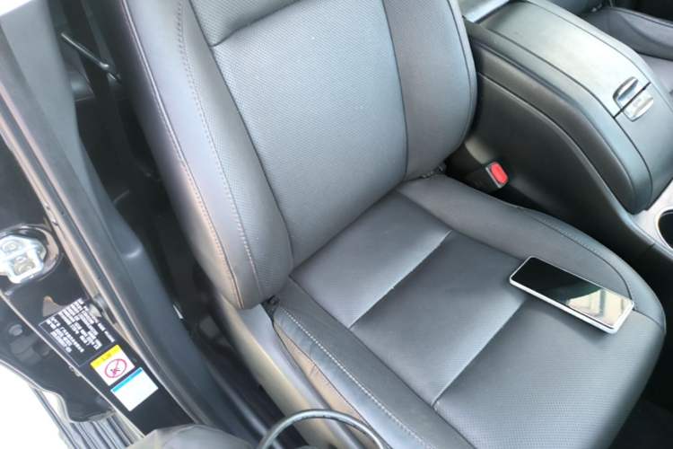 Used Toyota Highlander 2018 2.0T Four-Wheel Drive Luxury Version 7 Seats China VI Standard Right Front Seat