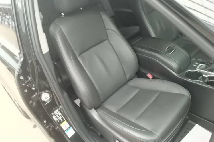 Used Toyota Highlander 2018 2.0T Four-Wheel Drive Luxury Version 7 Seats China VI Standard Right Front Seat