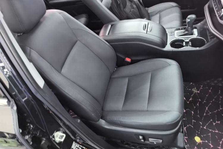 Used Toyota Highlander 2018 2.0T Four-Wheel Drive Prestige Version 7 Seats China VI Standard Right Front Seat