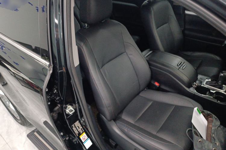 Used Toyota Highlander 2018 2.0T Four-Wheel Drive Luxury Version 7 Seats China VI Standard Right Front Seat