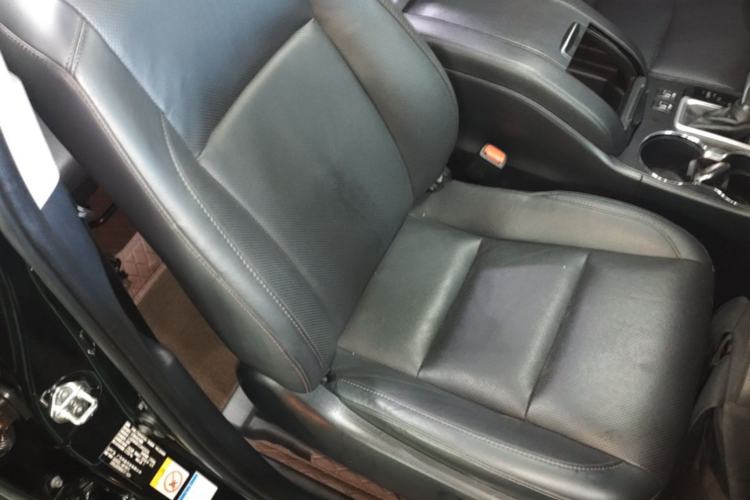 Used Toyota Highlander 2018 2.0T Four-Wheel Drive Luxury Version 7 Seats China VI Standard Right Front Seat
