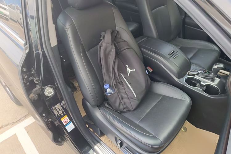 Used Toyota Highlander 2018 2.0T Four-Wheel Drive Luxury Version 7 Seats China VI Standard Right Front Seat