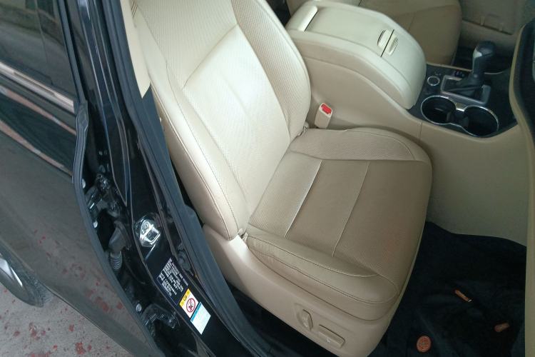 Used Toyota Highlander 2018 2.0T Four-Wheel Drive Prestige Version 7 Seats China VI Standard Right Front Seat