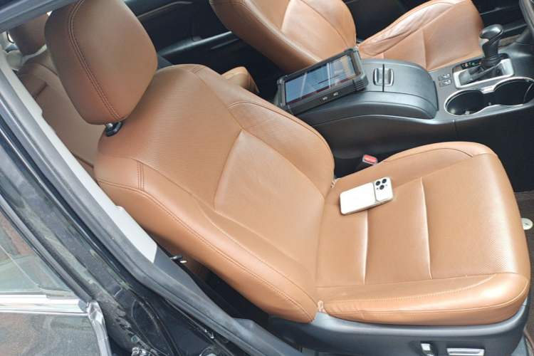 Used Toyota Highlander 2018 2.0T Four-Wheel Drive Knight Edition 7 Seats China VI Standard Right Front Seat
