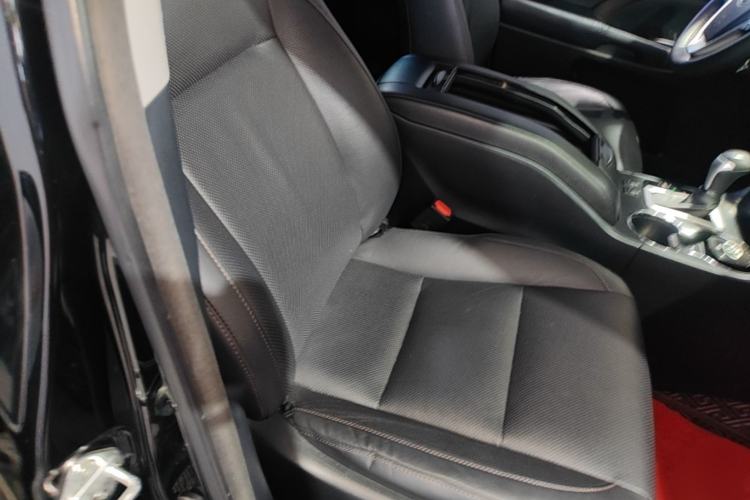 Used Toyota Highlander 2018 2.0T Four-Wheel Drive Luxury Edition 7 Seats China V Emission Standard Right Front Seat