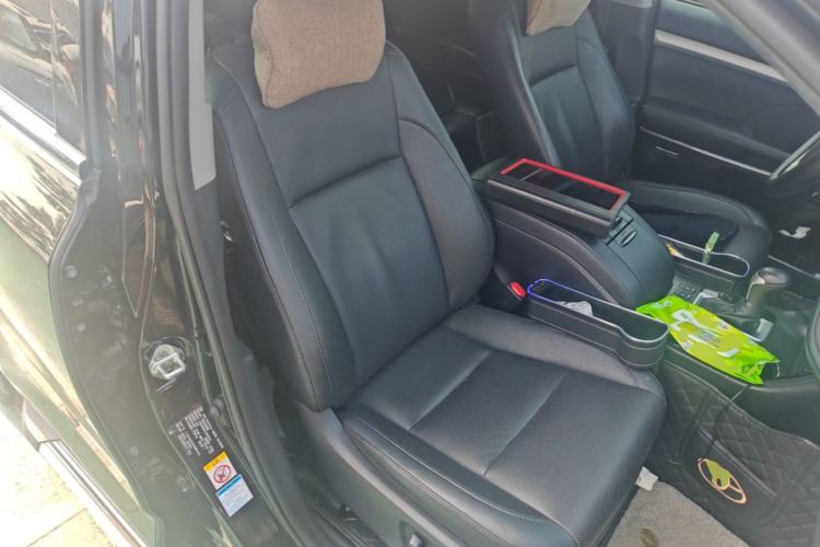 Used Toyota Highlander 2018 2.0T Four-Wheel Drive Luxury Version 7 Seats China VI Standard Right Front Seat