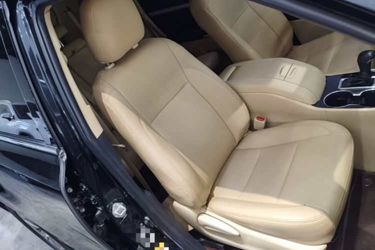 Used Toyota Highlander 2018 2.0T Four-Wheel Drive Elite Edition 7 Seats China VI Standard Right Front Seat