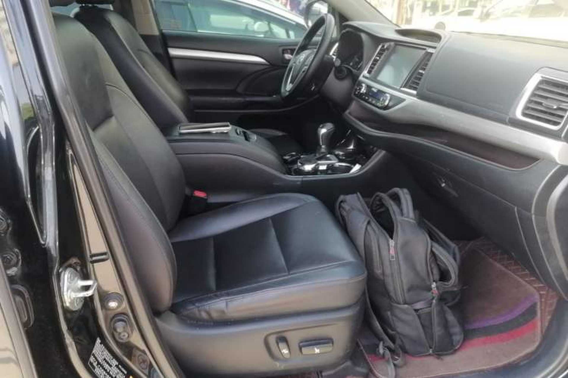 Used Toyota Highlander 2018 2.0T Four-Wheel Drive Luxury Version 7 Seats China VI Standard Right Front Seat