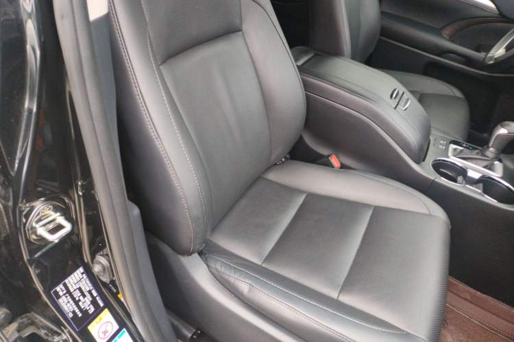 Used Toyota Highlander 2018 2.0T Four-Wheel Drive Prestige Version 7 Seats China VI Standard Right Front Seat