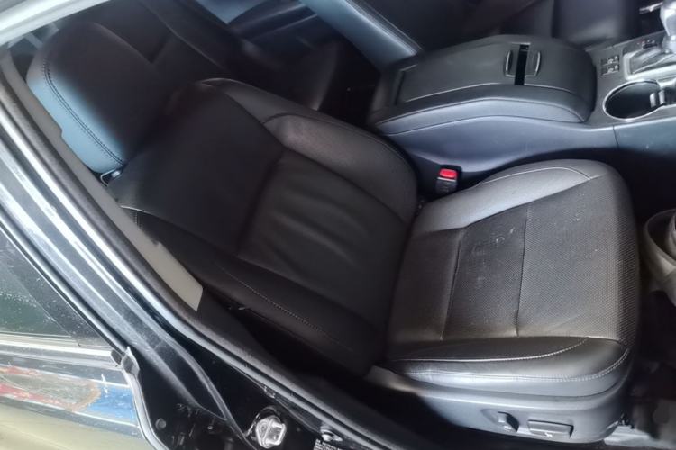 Used Toyota Highlander 2018 2.0T Four-Wheel Drive Luxury Edition 7 Seats China V Emission Standard Right Front Seat