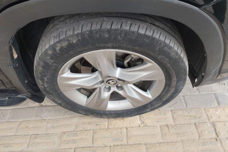 Used Toyota Highlander 2018 2.0T Four-Wheel Drive Supreme Edition 7-Seater China VI Right Front Wheel Hub
