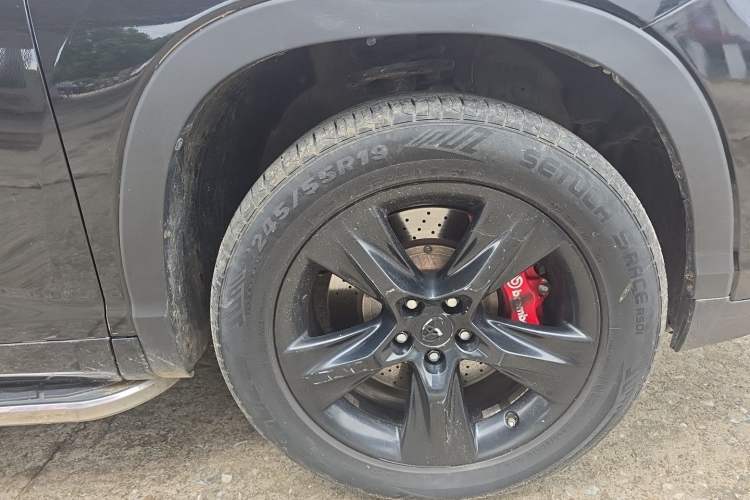 Used Toyota Highlander 2018 2.0T Four-Wheel Drive Prestige Version 7 Seats China VI Standard Right Front Wheel Hub