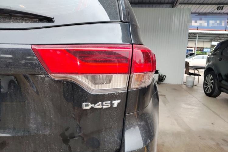 Used Toyota Highlander 2018 2.0T Four-Wheel Drive Luxury Version 7 Seats China VI Standard Right Rear Taillight
