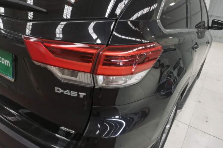Used Toyota Highlander 2018 2.0T Four-Wheel Drive Elite Edition 7 Seats China V Standard Right Rear Taillight