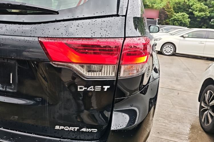 Used Toyota Highlander 2018 2.0T Four-Wheel Drive Luxury Edition 7 Seats China V Emission Standard Right Rear Taillight