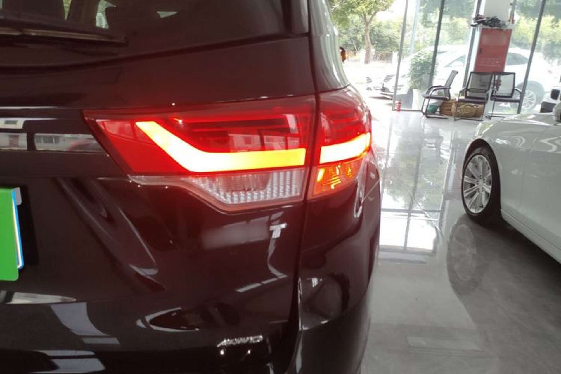 Used Toyota Highlander 2018 2.0T Four-Wheel Drive Elite Edition 7 Seats China V Standard Right Rear Taillight