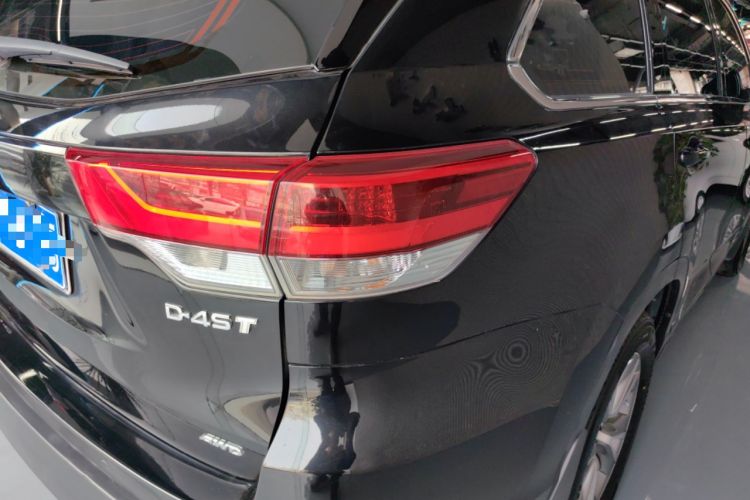 Used Toyota Highlander 2018 2.0T Four-Wheel Drive Elite Edition 7 Seats China VI Standard Right Rear Taillight