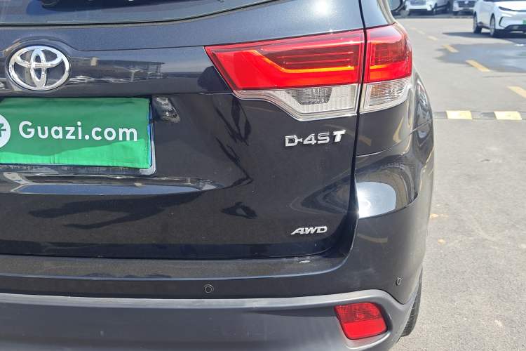Used Toyota Highlander 2018 2.0T Four-Wheel Drive Elite Edition 7 Seats China VI Standard Right Rear Taillight