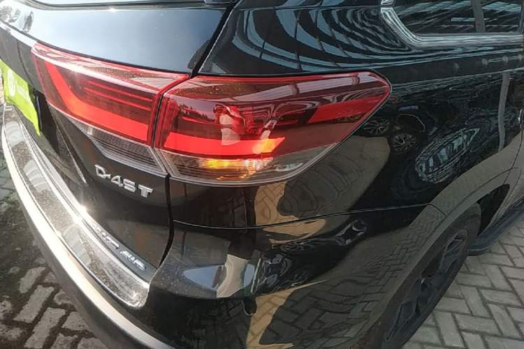 Used Toyota Highlander 2018 2.0T Four-Wheel Drive Knight Edition 7 Seats China VI Standard Right Rear Taillight