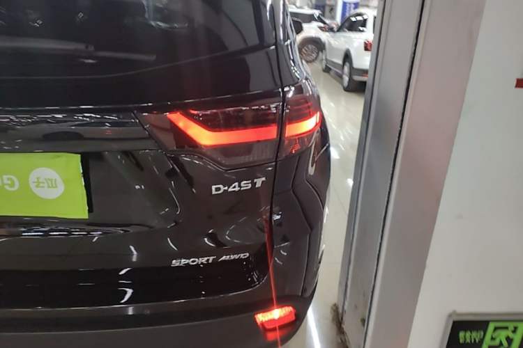 Used Toyota Highlander 2018 2.0T Four-Wheel Drive Luxury Edition 7 Seats China V Emission Standard Right Rear Taillight