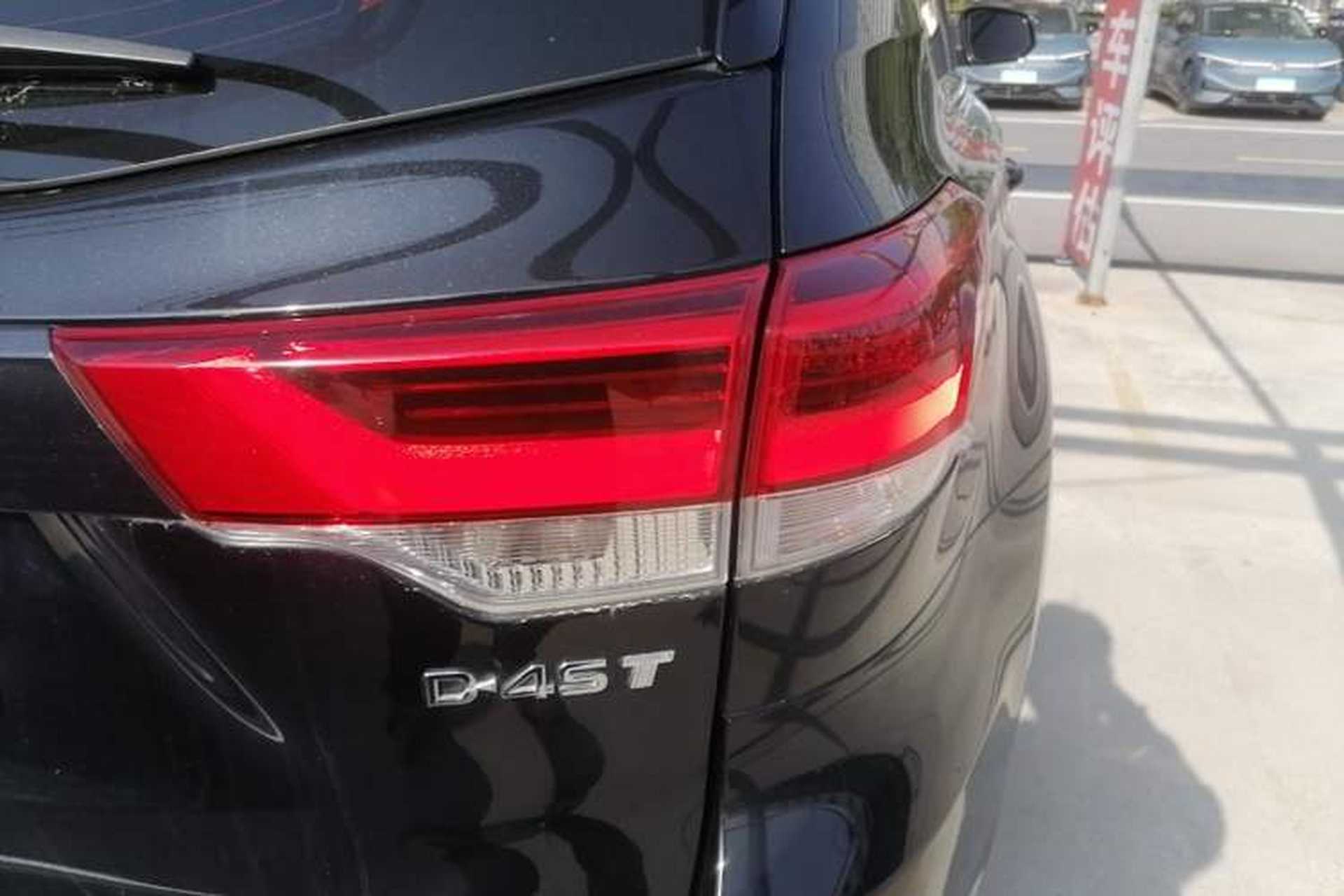 Used Toyota Highlander 2018 2.0T Four-Wheel Drive Luxury Version 7 Seats China VI Standard Right Rear Taillight