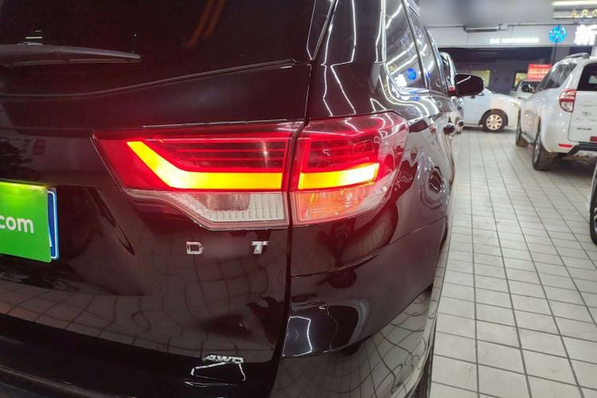 Used Toyota Highlander 2018 2.0T Four-Wheel Drive Elite Edition 7 Seats China VI Standard Right Rear Taillight
