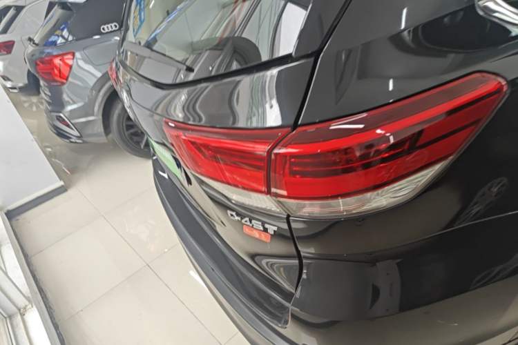 Used Toyota Highlander 2018 2.0T Two-Wheel Drive Elite Edition 7 Seats Emission Standard China V Right Rear Taillight