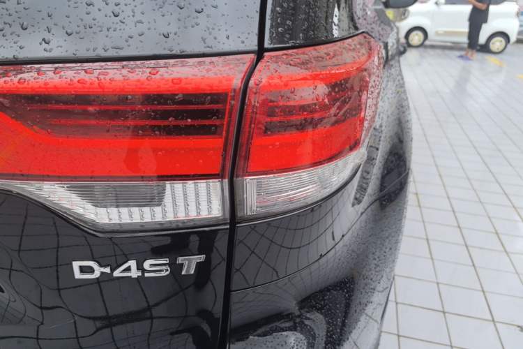 Used Toyota Highlander 2018 2.0T Four-Wheel Drive Ultimate Edition 7-Seater Emission Standard China V Right Rear Taillight