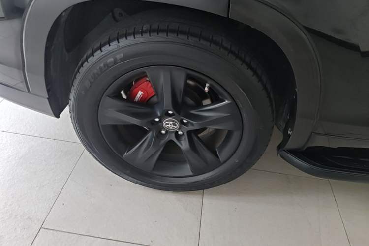 Used Toyota Highlander 2018 2.0T Four-Wheel Drive Knight Edition 7 Seats China VI Standard Right Rear Wheel Hub