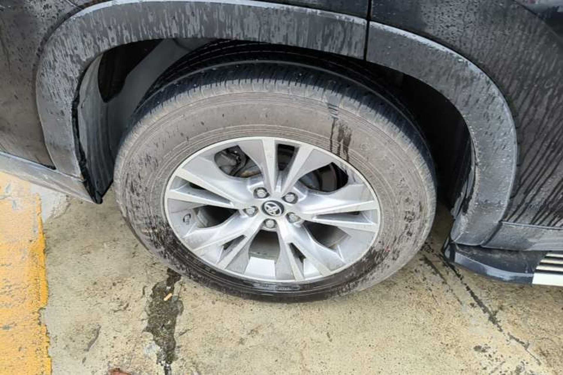 Used Toyota Highlander 2018 2.0T Four-Wheel Drive Elite Edition 7 Seats China VI Standard Right Rear Wheel Hub