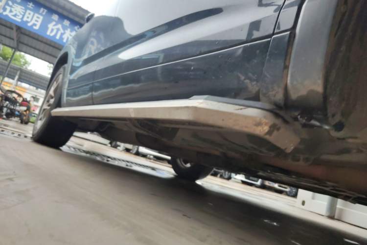 Used Toyota Highlander 2018 2.0T Four-Wheel Drive Luxury Version 7 Seats China VI Standard Right Side Sill