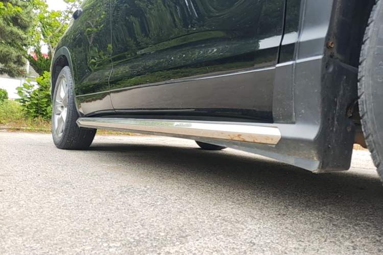 Used Toyota Highlander 2018 2.0T Two-Wheel Drive Luxury Edition 7 Seats China VI Standard Right Side Sill