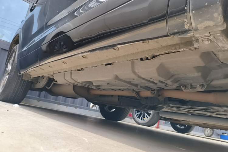 Used Toyota Highlander 2018 2.0T Two-Wheel Drive Elite Version 5 Seats China VI Standard Right Side Sill
