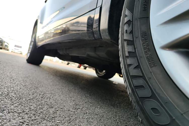 Used Toyota Highlander 2018 2.0T Four-Wheel Drive Ultimate Edition 7-Seater Emission Standard China V Right Side Sill