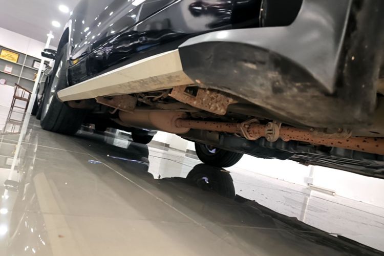 Used Toyota Highlander 2018 2.0T Four-Wheel Drive Luxury Edition 7 Seats China V Emission Standard Right Side Sill