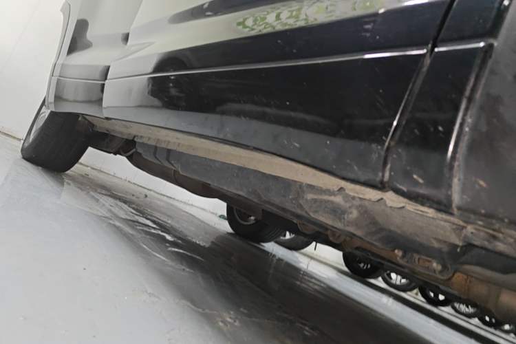 Used Toyota Highlander 2018 2.0T Four-Wheel Drive Prestige Version 7 Seats China VI Standard Right Side Sill