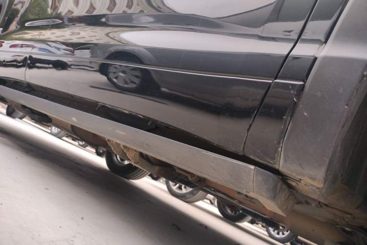 Used Toyota Highlander 2018 2.0T Four-Wheel Drive Prestige Version 7 Seats China VI Standard Right Side Sill