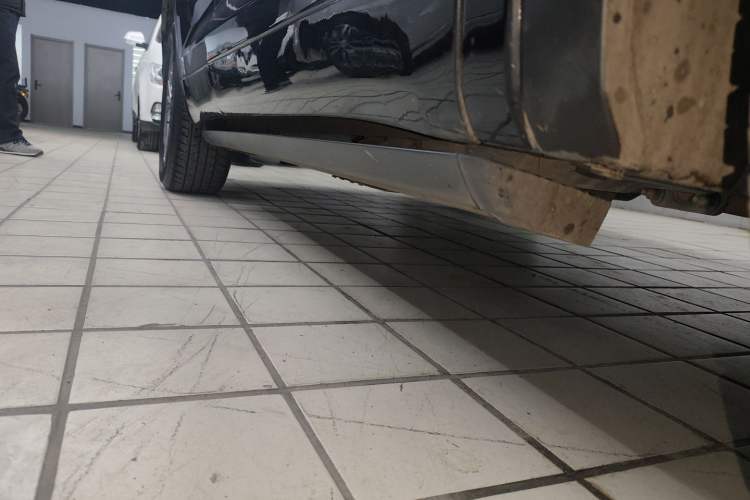 Used Toyota Highlander 2018 2.0T Four-Wheel Drive Elite Edition 7 Seats China VI Standard Right Side Sill