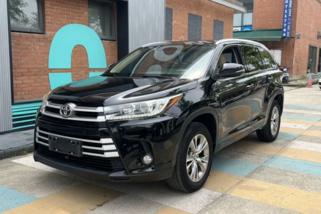 Used Toyota Highlander 2018 2.0T Two-Wheel Drive Elite Edition 5 Seats Emission Standard China V
