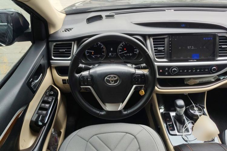Used Toyota Highlander 2018 2.0T Two-Wheel Drive Elite Version 5 Seats China VI Standard Steering Wheel