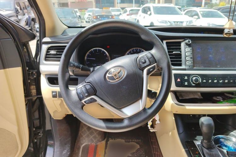 Used Toyota Highlander 2018 2.0T Four-Wheel Drive Elite Edition 7 Seats China VI Standard Steering Wheel