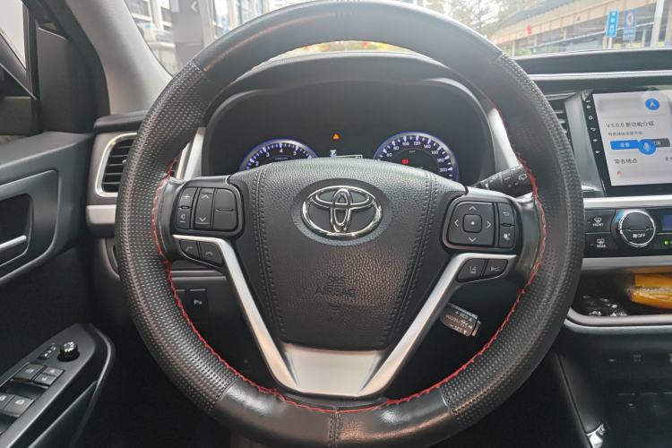 Used Toyota Highlander 2018 2.0T Four-Wheel Drive Luxury Edition 7 Seats China V Emission Standard Steering Wheel