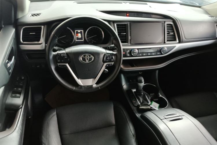 Used Toyota Highlander 2018 2.0T Four-Wheel Drive Luxury Edition 7 Seats China V Emission Standard Steering Wheel