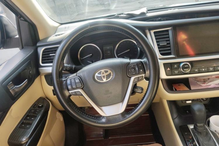 Used Toyota Highlander 2018 2.0T Four-Wheel Drive Supreme Edition 7-Seater China VI Steering Wheel